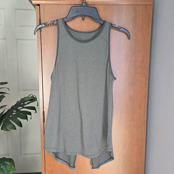 Lululemon Tank In Green - Picture 1 of 5